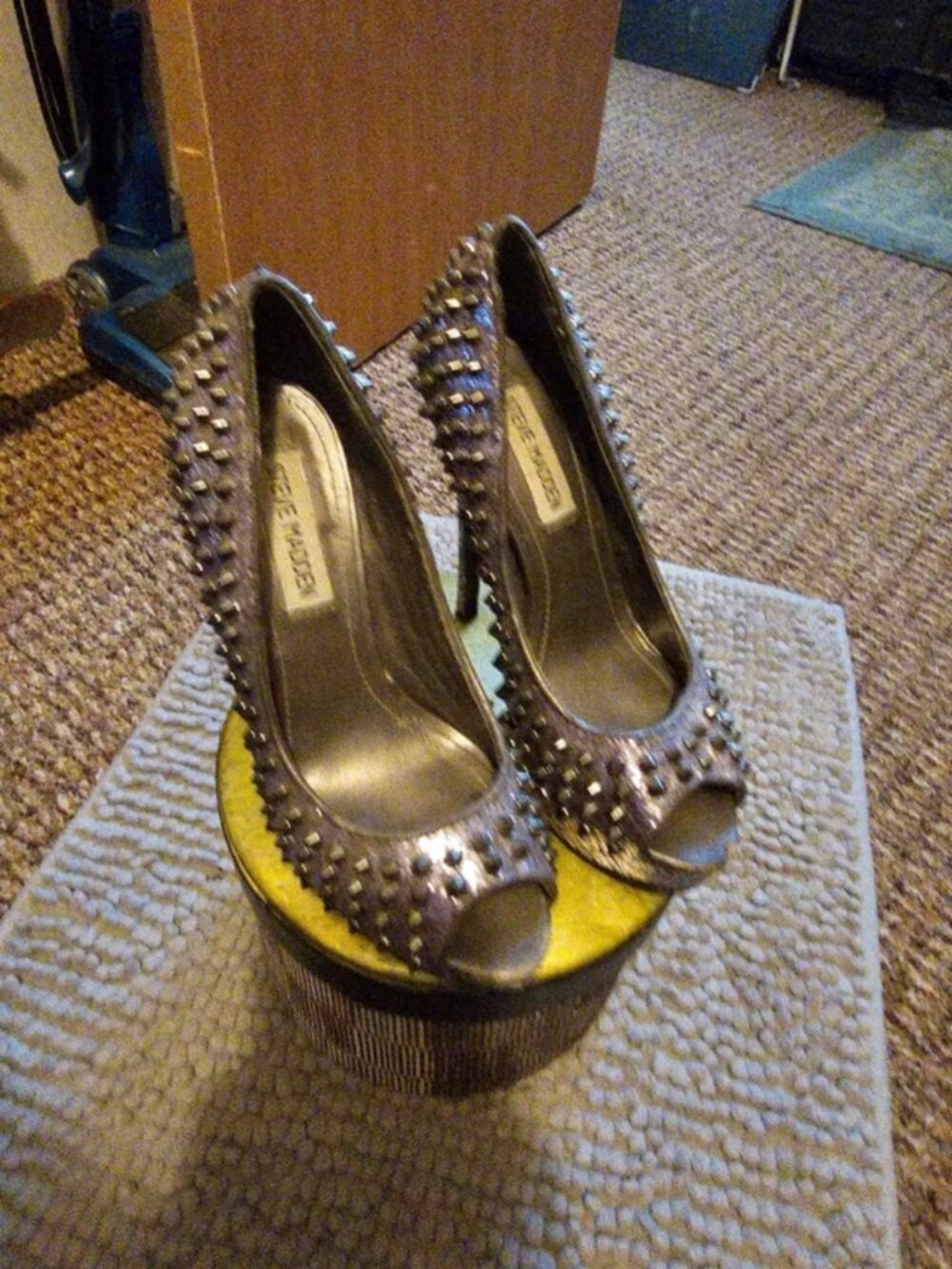 Studded glittery gunmetal stilleto